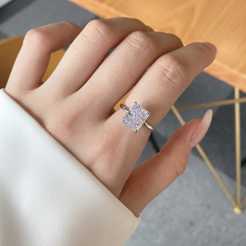925 Sterling Silver Crushed Ice Cut Moissanite Gemstone Engagement Ring