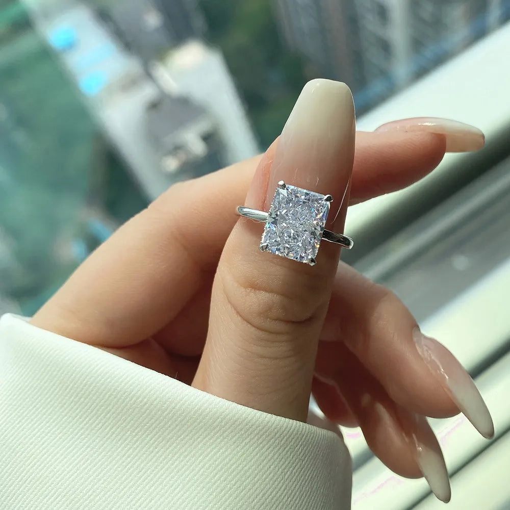 925 Sterling Silver Crushed Ice Cut Moissanite Gemstone Engagement Ring